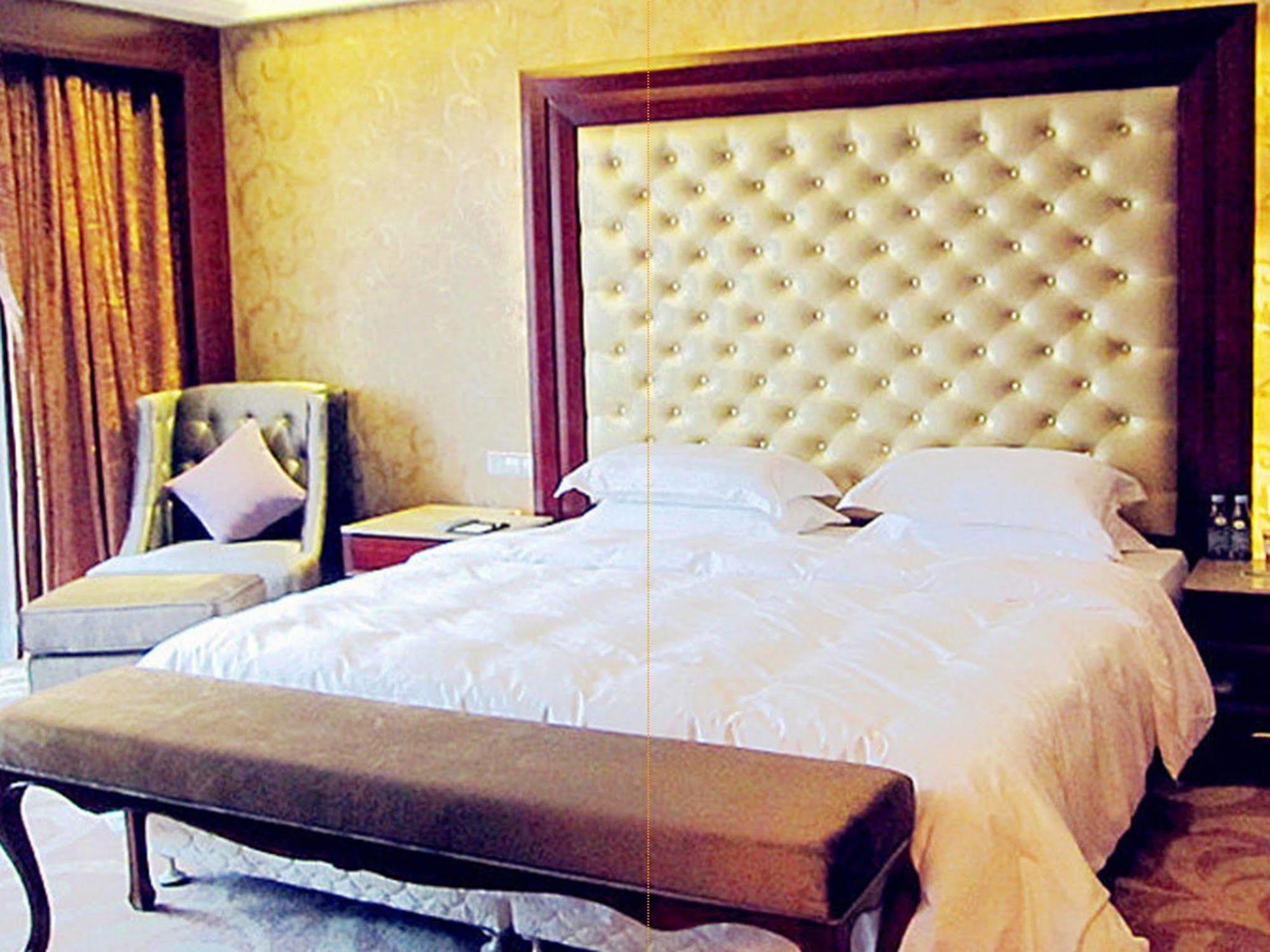 St. Tropez Hotel Csangsa Kültér fotó
